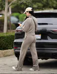 凯蒂·佩芮在蒙特西托带女儿逛街