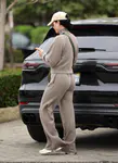 凯蒂·佩芮在蒙特西托带女儿逛街