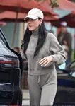 凯蒂·佩芮在蒙特西托带女儿逛街