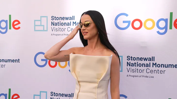 凯蒂佩芮出席石墙国家纪念碑游客中心开馆仪式