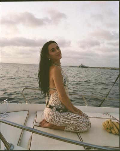 Katy Perry发布全新单曲《LIFETIMES》