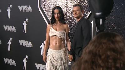 凯蒂佩芮和奥兰多布鲁姆出席MTV音乐录影带奖红地毯 | 2024 MTV音乐录影带奖