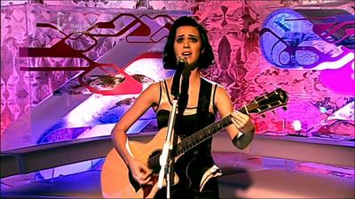 Thinking of You (Katy Perry's T4 Takeover Weekend 现场版)