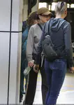 凯蒂佩芮带女儿逛悉尼Lidcombe购物中心