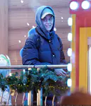 ​Katy Perry 和 Orlando Bloom 带女儿在海德公园圣诞嘉年华游玩