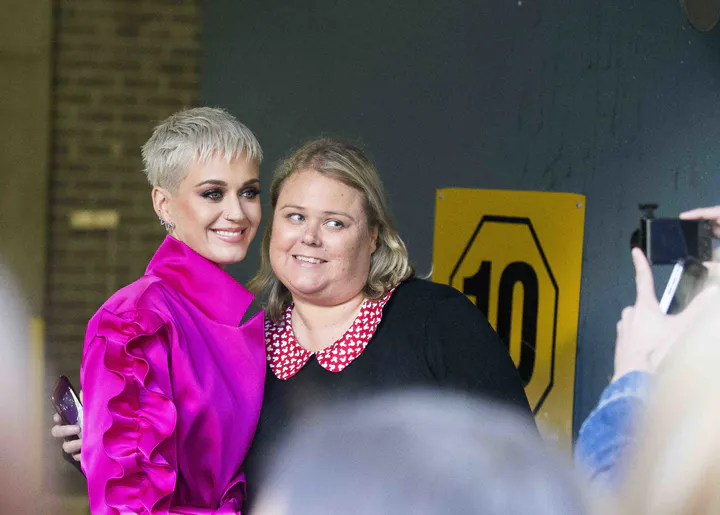 悉尼环球音乐大楼下和粉丝见面 - 2017年7月1日街拍